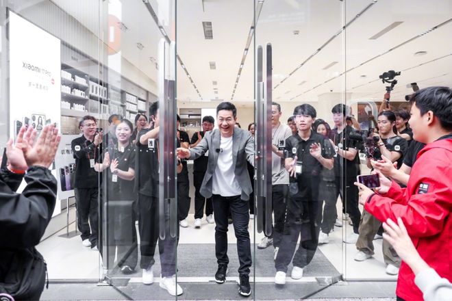 研发机器人项目；国内发布「脑机接口标准」 极客早知道AG真人小米17开售5分钟破国产机销售纪录；Meta(图3)